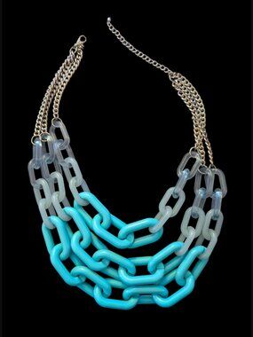 Graduated Links Triple Layered Chunky Acrylic Paperclip Chain 20.5" Silver Tone